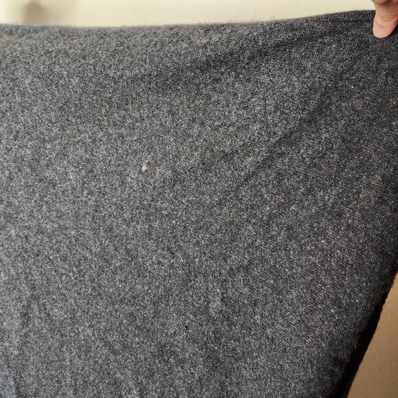 Portolano Womens Gray Shawl Cashmere Silk Wool Blend Flaws - Picture 9 of 9